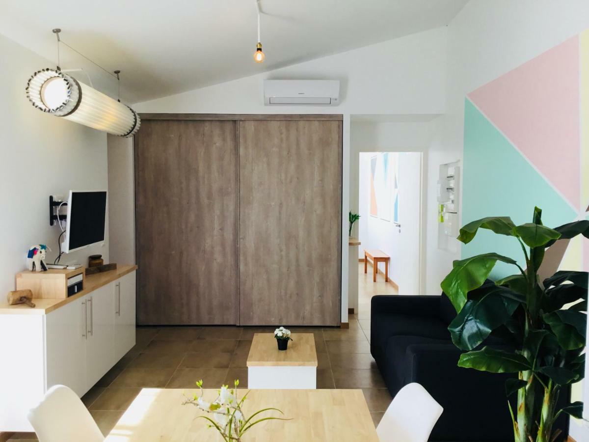 Gite Blanco Y Madera Narbonne Eksteriør bilde