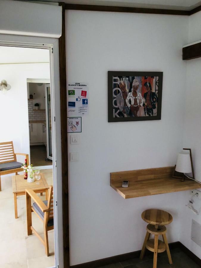 Gite Blanco Y Madera Narbonne Eksteriør bilde